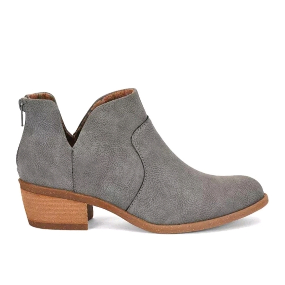 BOC Stacked Heel Suede Booties Light Gray Size 9.5